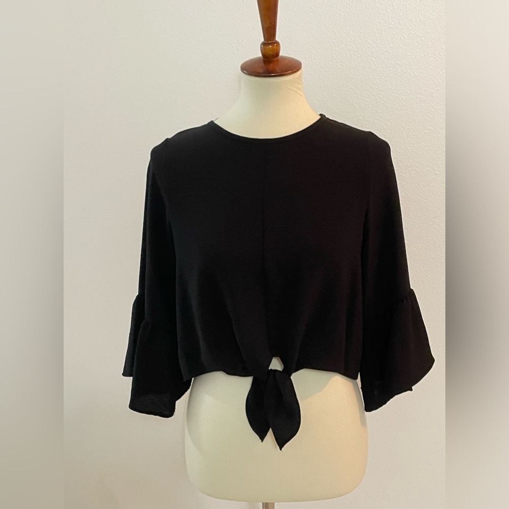Newbury Kustom Black Tie-Front Crop Top